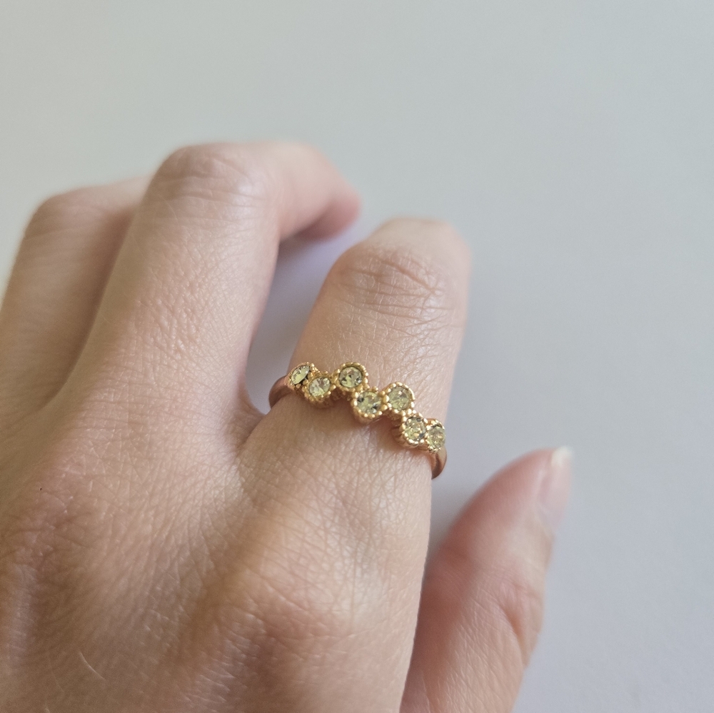 Elegant Gold Women's Ring With Gems Size 8.25 New